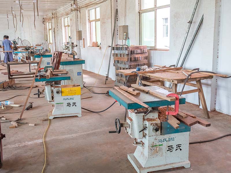 扶绥楼梯油漆修复费用