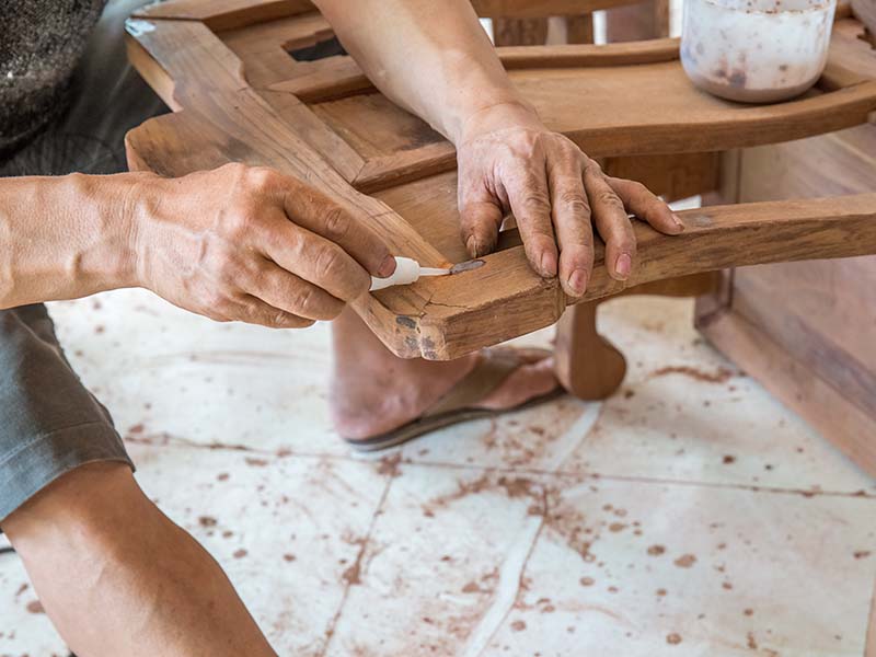 扶绥旧家具改色翻新方法