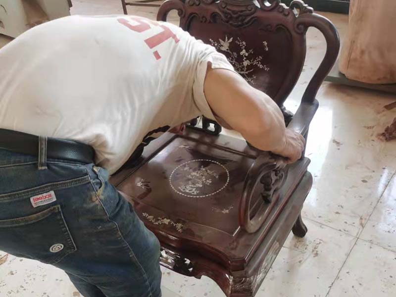 扶绥老旧红木家具保养技巧